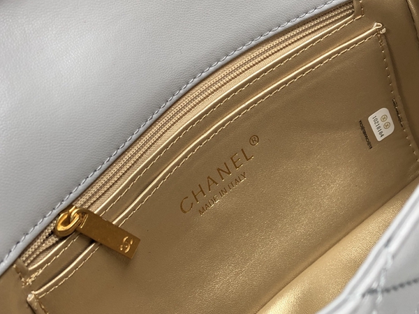 シャネルバッグ角部分ディテール